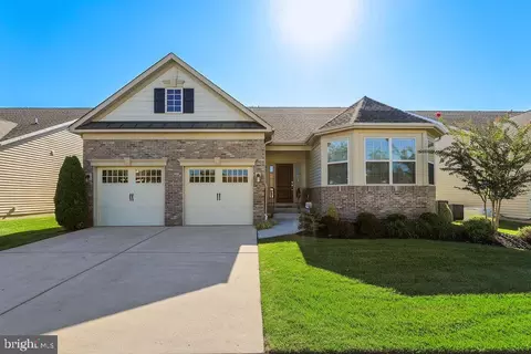 4 Vienna Ln, West Berlin, NJ 08091