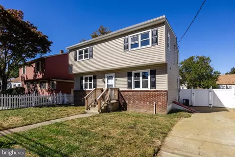38 Warren Ave, Bellmawr, NJ 08031