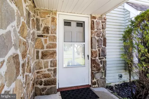 14 Devonshire Ct, Sicklerville, NJ 08081 photo 7