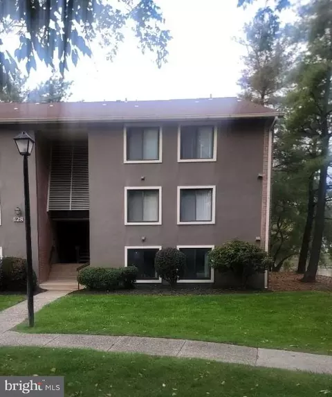 128 6 Kirkbride Rd, Voorhees, NJ 08043