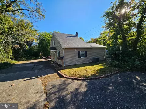 264 Jefferson Ave, Berlin, NJ 08009