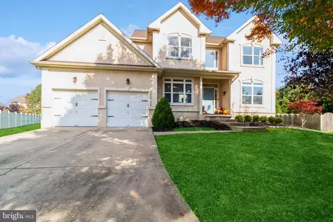6 Polo Ct, Cherry Hill, NJ 08003