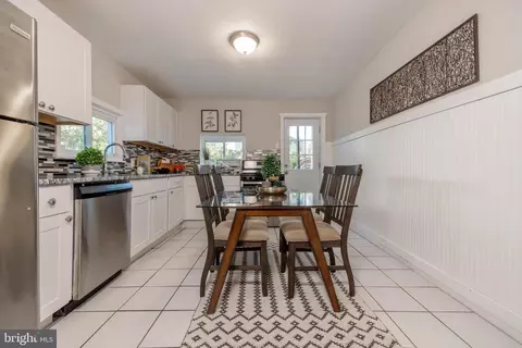 927 Ridgeway St, Gloucester City, NJ 08030