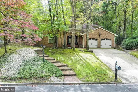 20 E Red Oak Dr, Voorhees, NJ 08043