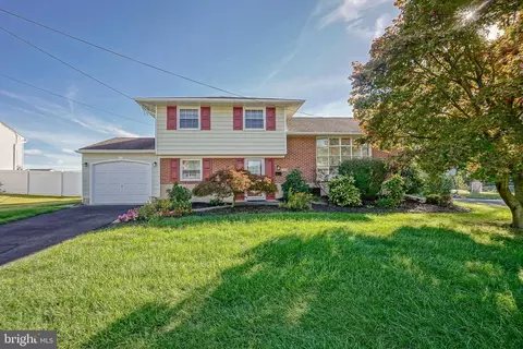 229 Mardale Dr, Somerdale, NJ 08083