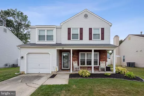 23 Stone Hollow Dr, Sicklerville, NJ 08081