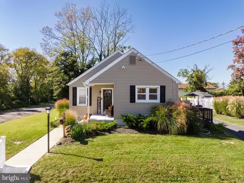 144 Rose Ave, Bellmawr, NJ 08031