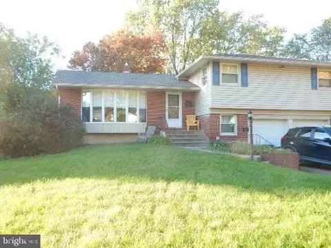 20 Coach Ln, Cherry Hill, NJ 08002