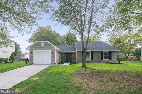 9 Dunhill Dr, Voorhees, NJ 08043