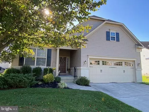 6 Genova Dr, West Berlin, NJ 08091