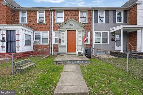 1004 Niagara Rd, Camden, NJ 08104