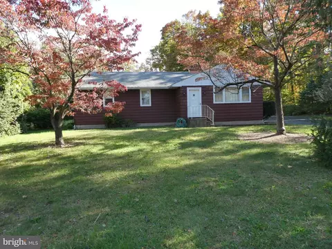 15 Townsend Ave, Berlin, NJ 08009