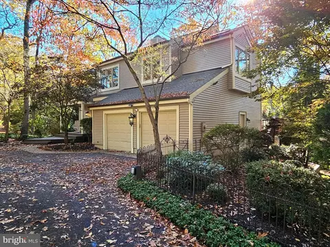 44 Edelweiss Ln, Voorhees, NJ 08043