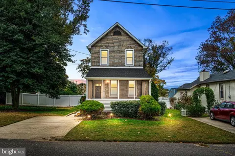 19 Holly Ave, Runnemede, NJ 08078