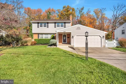 1544 Hillside Dr, Cherry Hill, NJ 08003