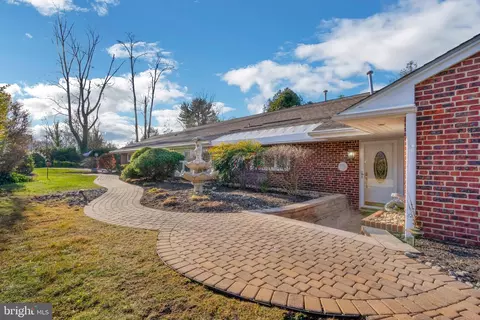 824 Hopkins Rd, Audubon, NJ 08106