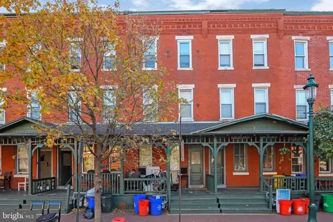 624 B Berkley St, Camden, NJ 08103