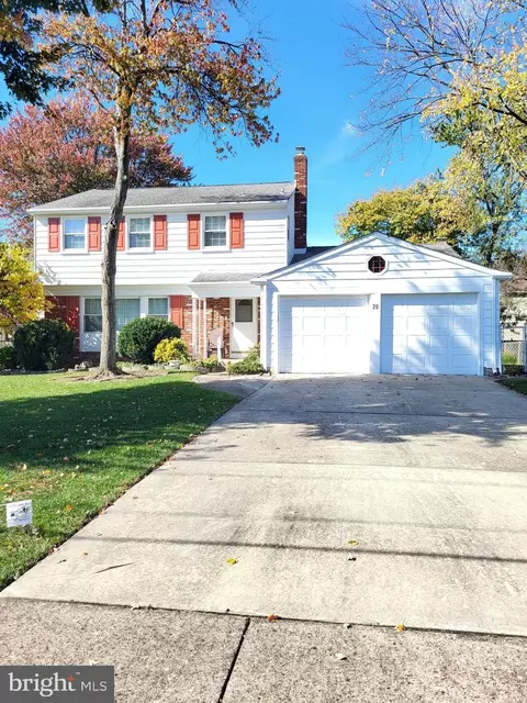 20 Saddle Ln, Cherry Hill, NJ 08002