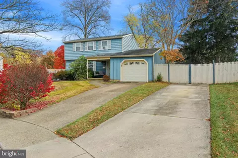 5 Colonial Ct, Clementon, NJ 08021