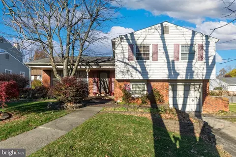 15 Colgate Dr, Cherry Hill, NJ 08034