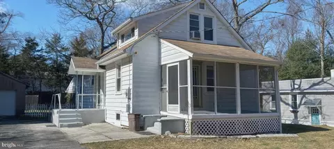 32 Monmouth Ave, Clementon, NJ 08021