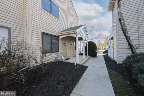 712 Gregorys Way, Voorhees, NJ 08043