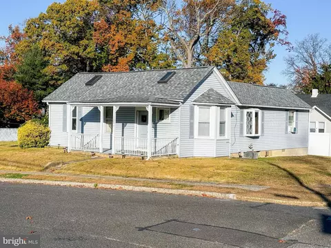 165 E 4th Ave, Runnemede, NJ 08078 photo 1