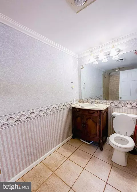 165 E 4th Ave, Runnemede, NJ 08078 photo 7