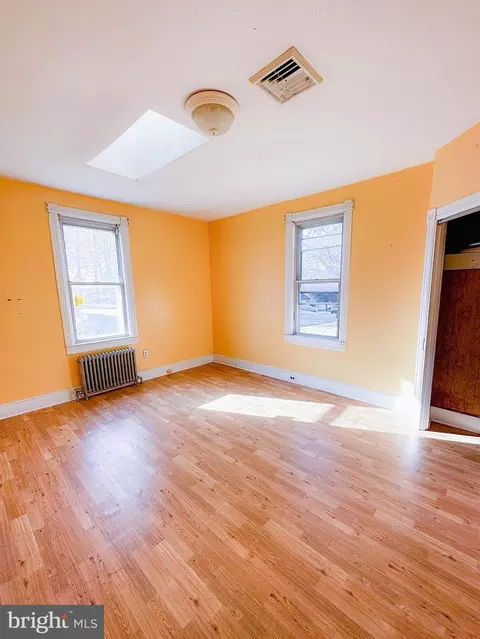 165 E 4th Ave, Runnemede, NJ 08078 photo 11