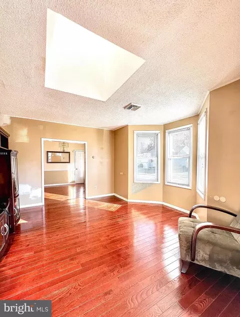 165 E 4th Ave, Runnemede, NJ 08078 photo 3