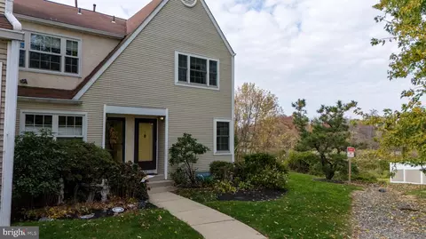 111 E Beechwood Ave #28, Oaklyn, NJ 08107