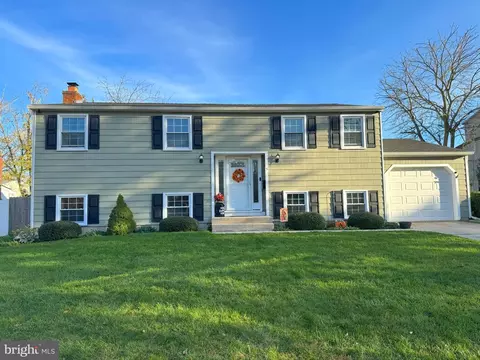 5 Cedar Crk, Laurel Springs, NJ 08021