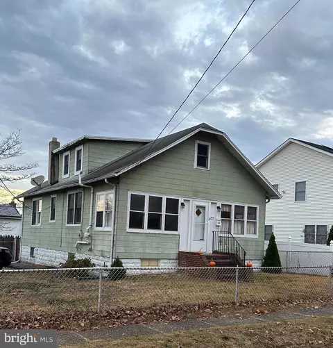 223 W Evesham Rd, Runnemede, NJ 08078 photo 2