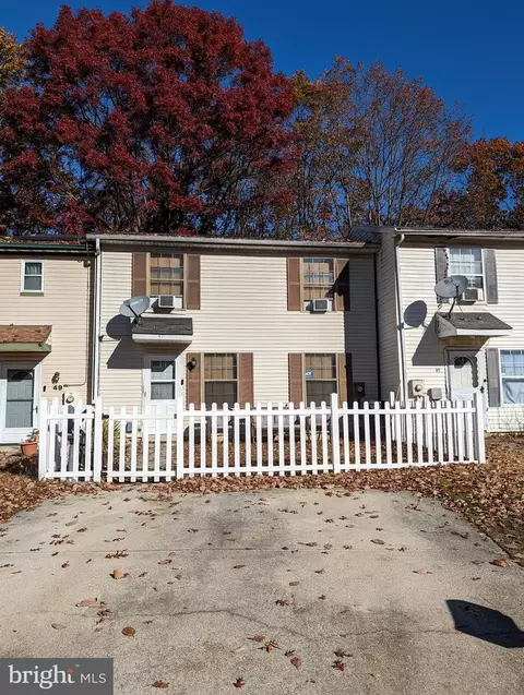 47 Edinshire Rd, Sicklerville, NJ 08081