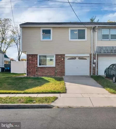 116 Kennedy Blvd, Bellmawr, NJ 08031