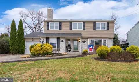 5 Homestead Rd, Stratford, NJ 08084