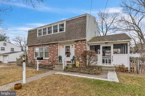 108 Elm Ave, Lindenwold, NJ 08021