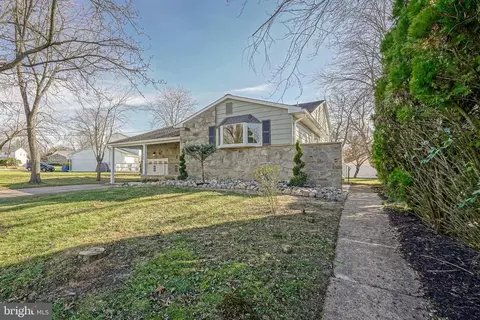 408 Junewood Dr, Cherry Hill, NJ 08003