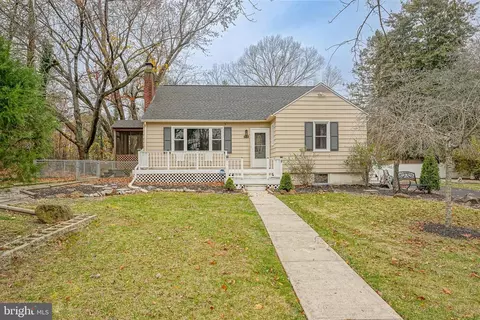 30 Monmouth Ave, Clementon, NJ 08021