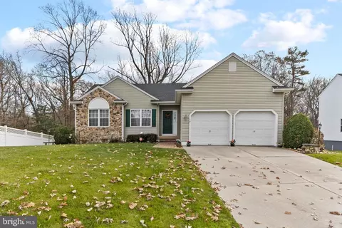 14 Morningstar Ct, Sicklerville, NJ 08081
