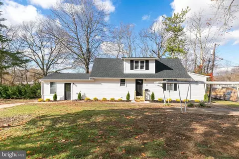 14 E 4th Ave, Pine Hill, NJ 08021