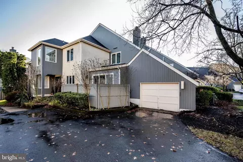 960 Chanticleer, Cherry Hill, NJ 08003