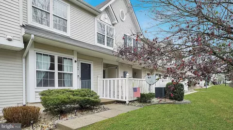 1306 Tanglewood Dr, Sicklerville, NJ 08081