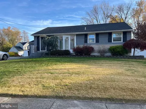 1130 W Somerdale Rd, Somerdale, NJ 08083