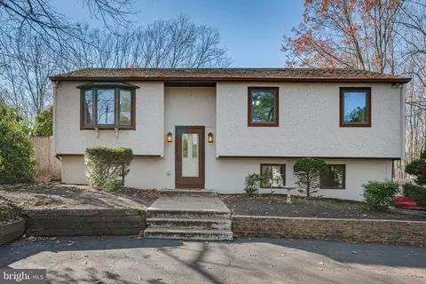1296 Little Mill Rd, Sicklerville, NJ 08081