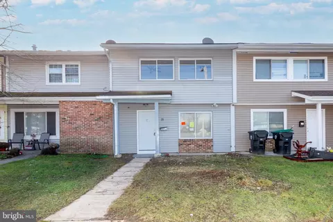 35 Memphis Ct, Sicklerville, NJ 08081