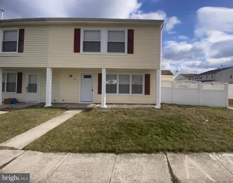 10 Lyric Ct, Sicklerville, NJ 08081