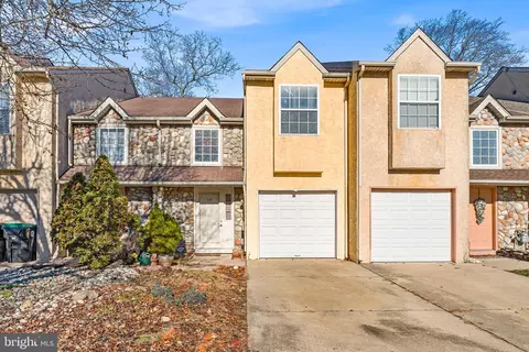 115 Lakeside Dr, Atco, NJ 08004