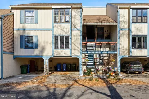 305 Kings Croft, Cherry Hill, NJ 08034