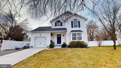 1010 Cummings Ave, Blackwood, NJ 08012